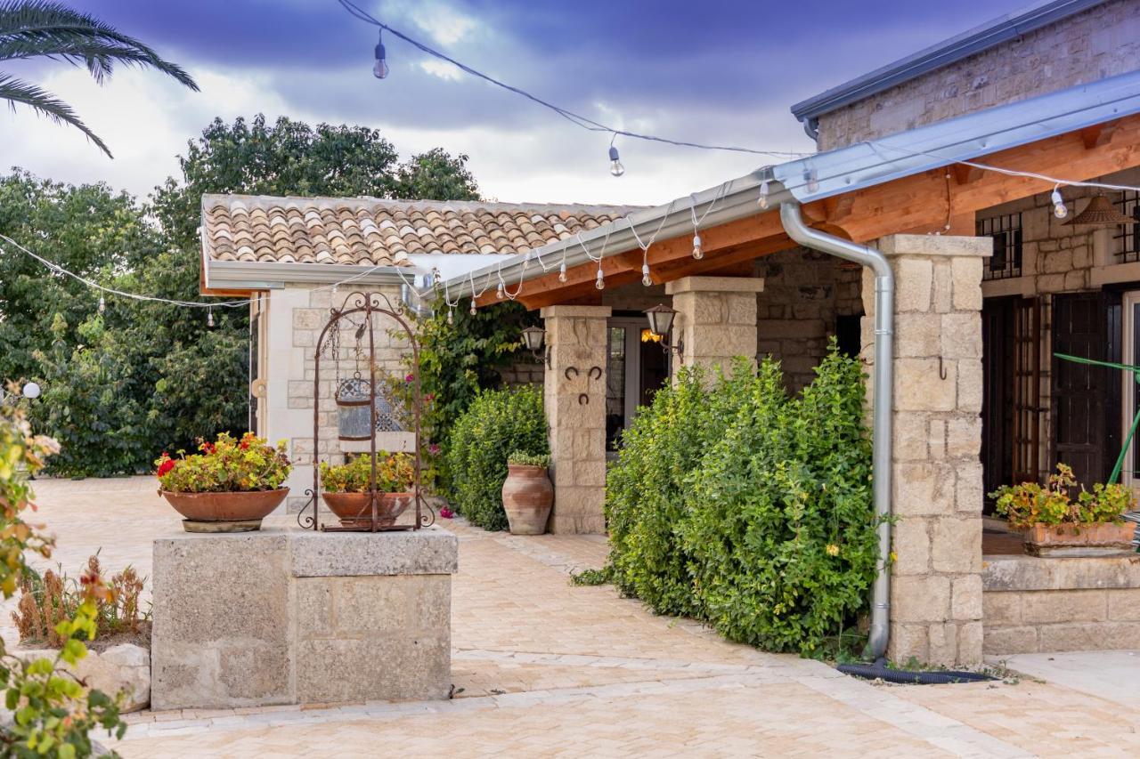 Maison d'hôtes Casale Della Contea à Modica Extérieur photo
