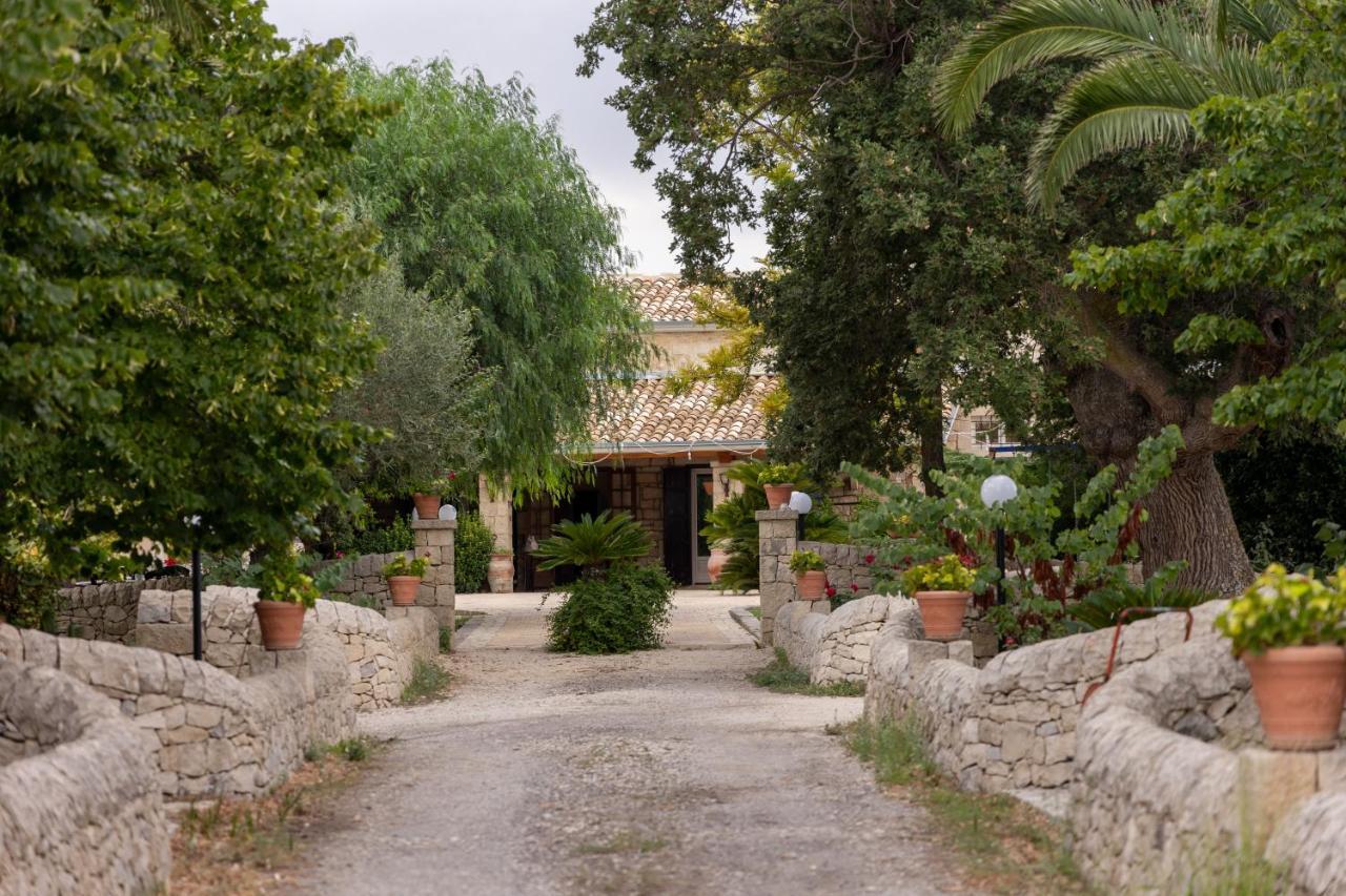 Maison d'hôtes Casale Della Contea à Modica Extérieur photo