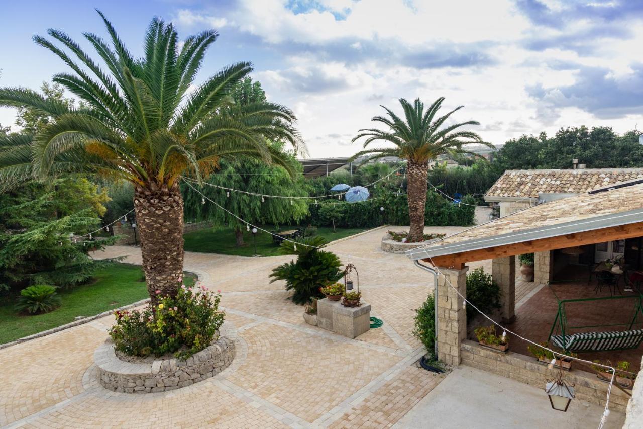 Maison d'hôtes Casale Della Contea à Modica Extérieur photo