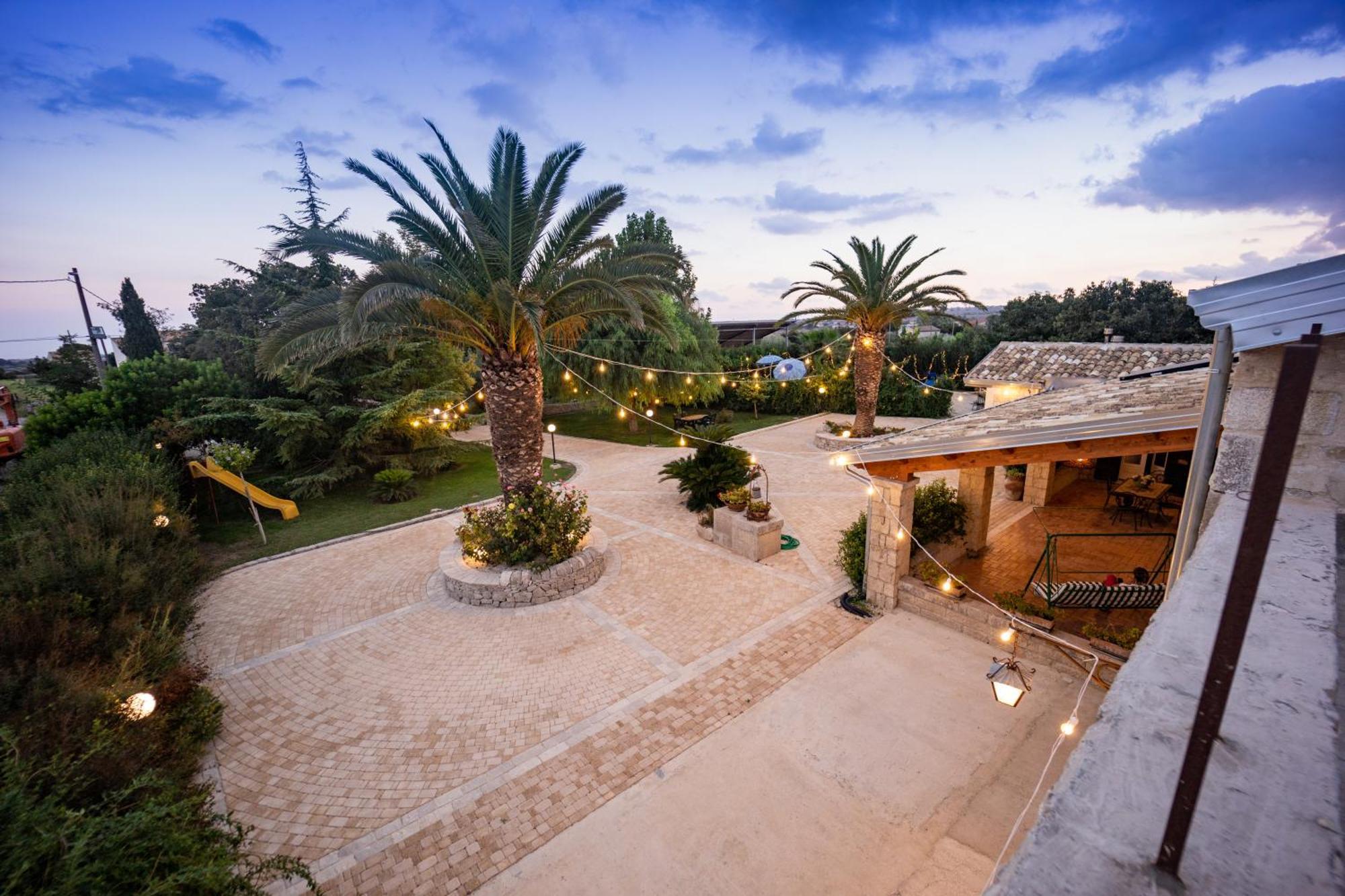 Maison d'hôtes Casale Della Contea à Modica Extérieur photo
